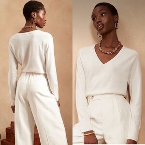 Banana Republic Cream V-Neck Sweater